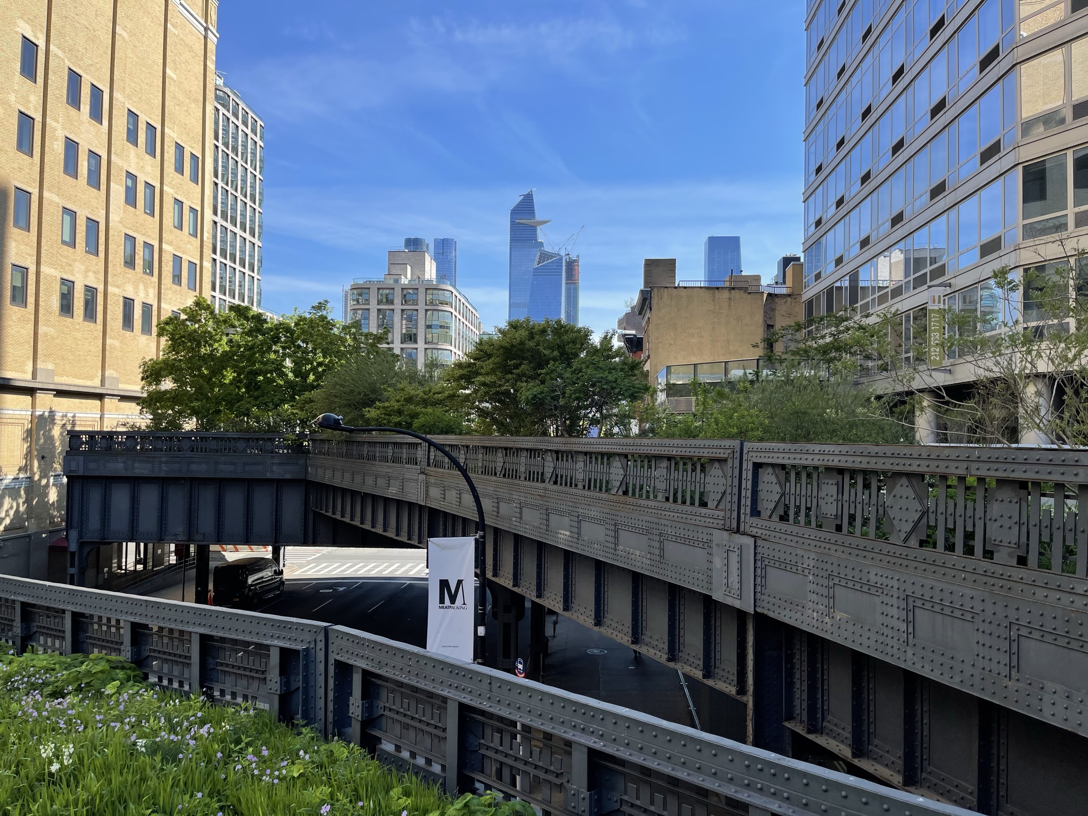 A High Line walkway above the west side of Manhattan