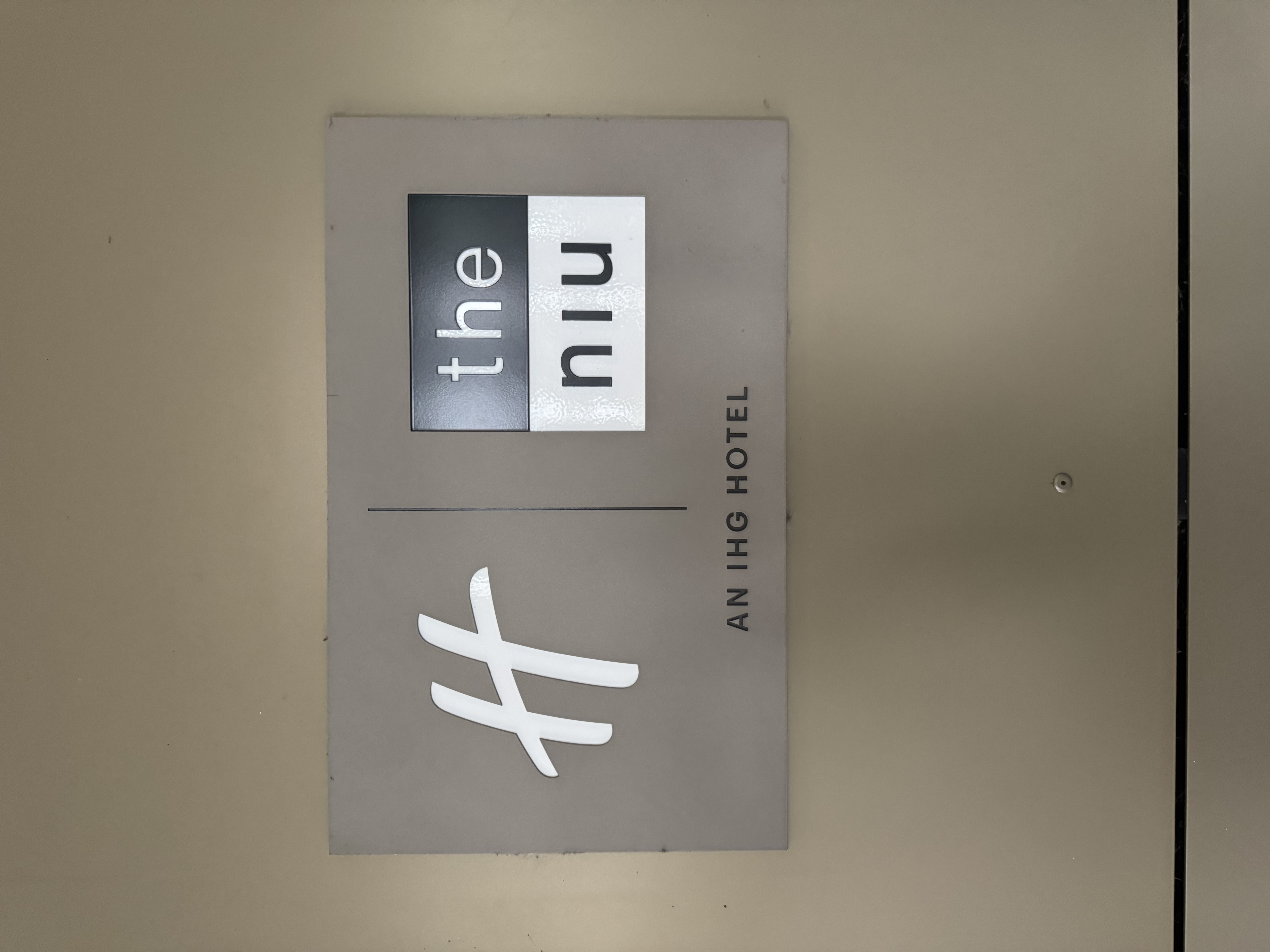 Holiday Inn the niu Tab Dusseldorf Main Station signage